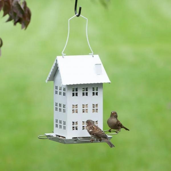 Farmhouse Feeder